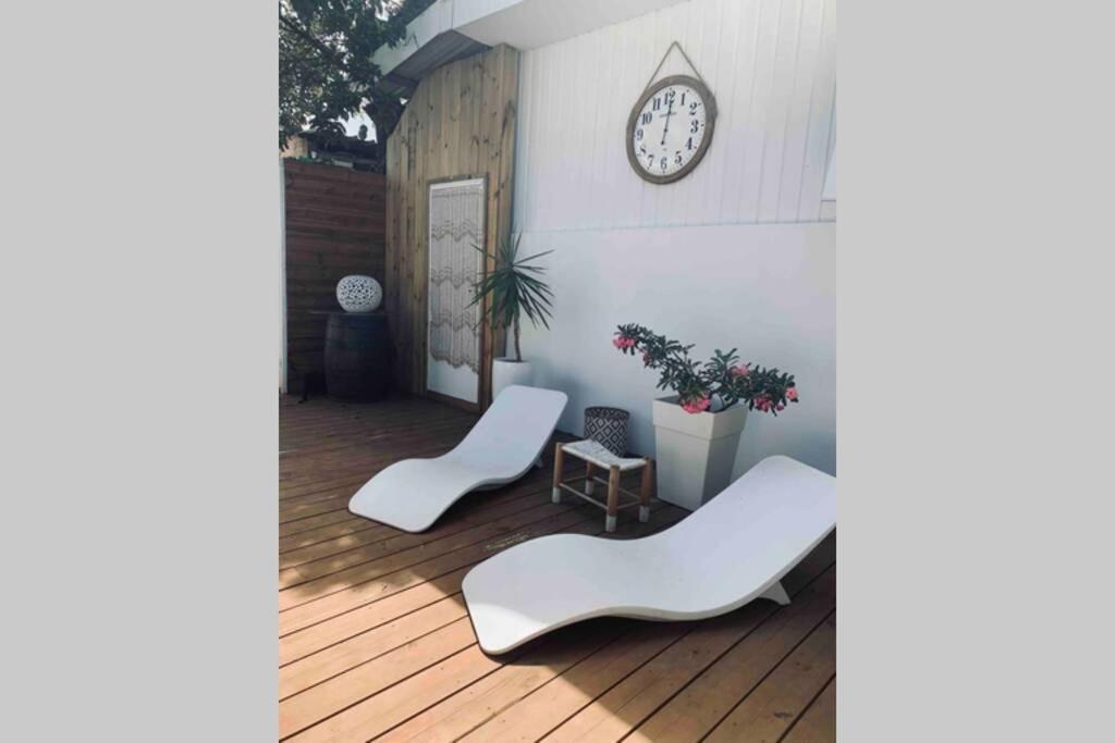 La Caze Amoremieve Pour Un Sejour Cozy A St Pierre Saint Pierre Exterior photo